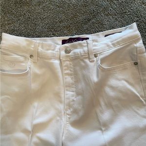 Gloria Vanderbilt White Jeans, size 8